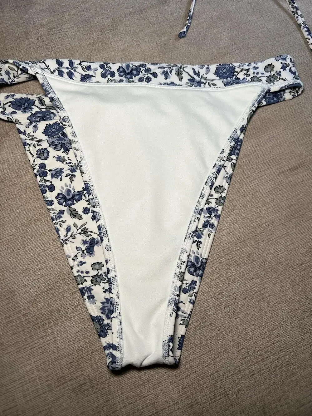 Abercrombie & Fitch Bikini Swimsuit Womens Medium White Floral Triangle Halter